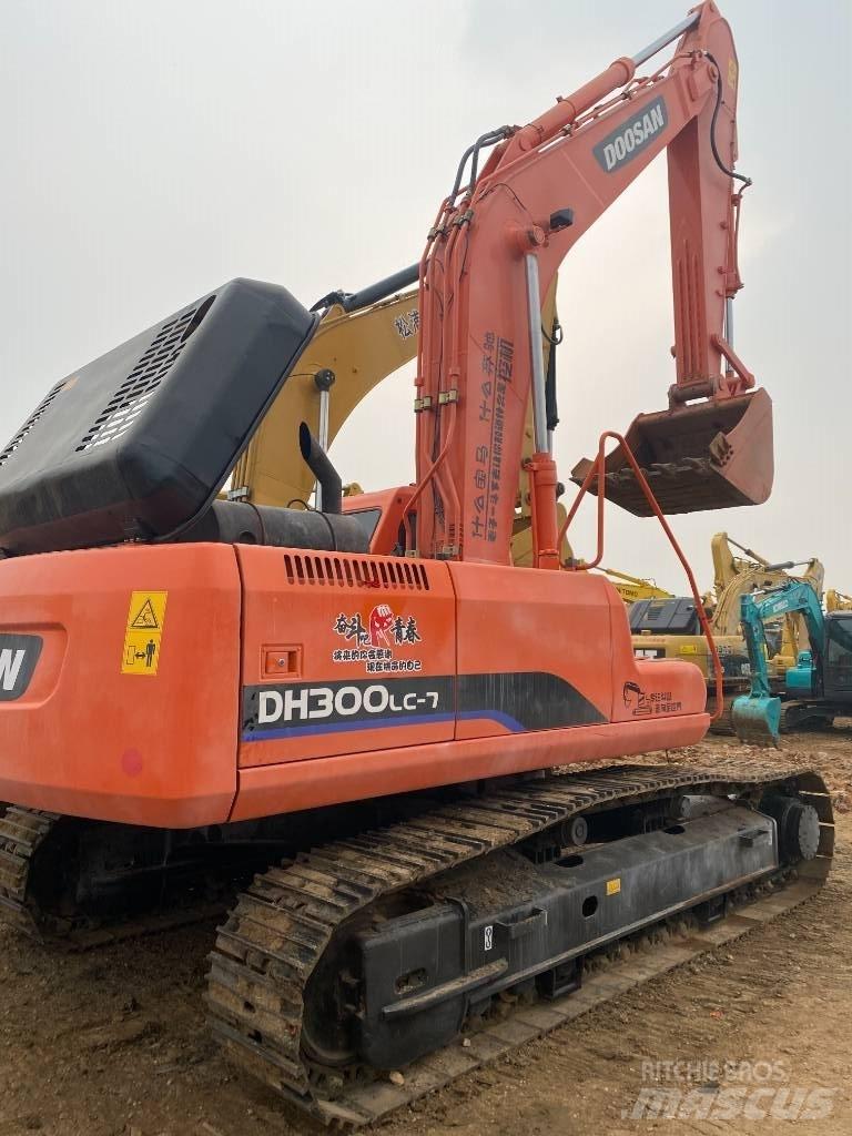 Doosan DH300-7 Escavatori cingolati