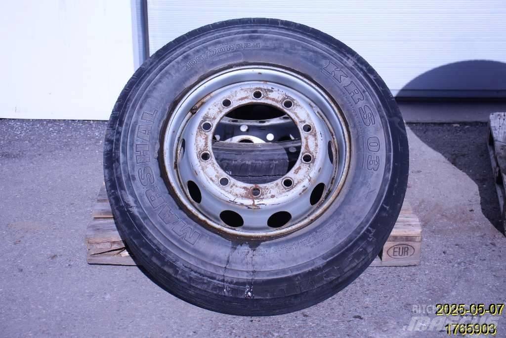  Marshal KRS 03 Pneumatici, ruote e cerchioni