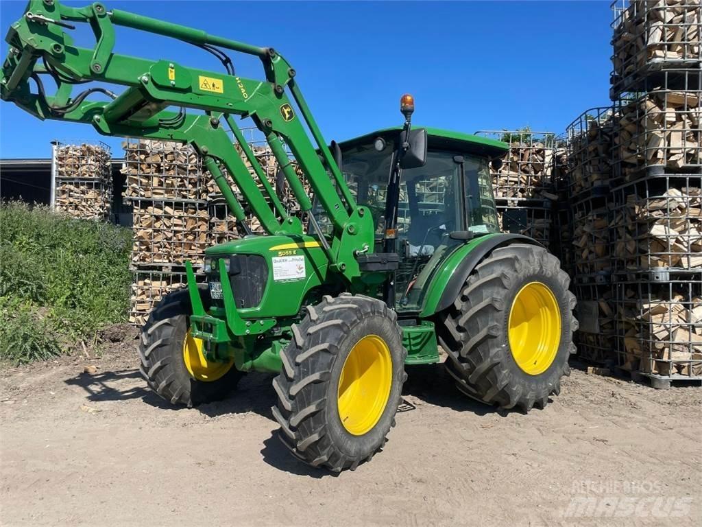 John Deere 5055E Trattori