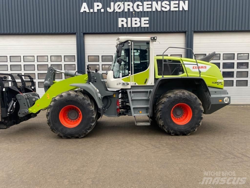 CLAAS Torion 1913 Pale multiuso