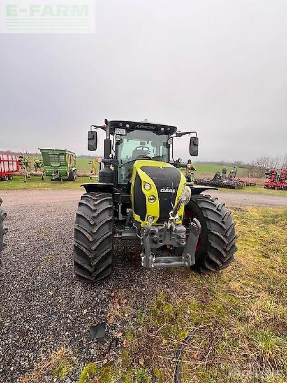 CLAAS arion 650 Trattori
