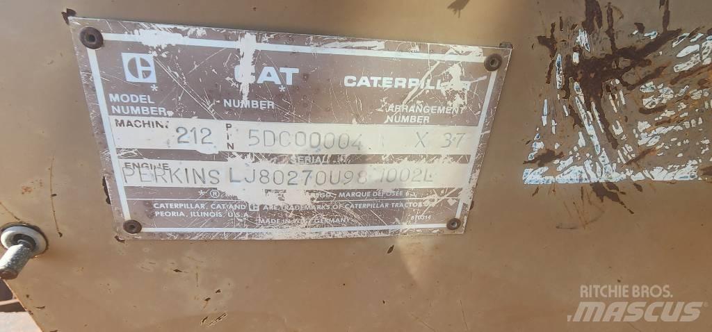 CAT 212 Escavatori gommati