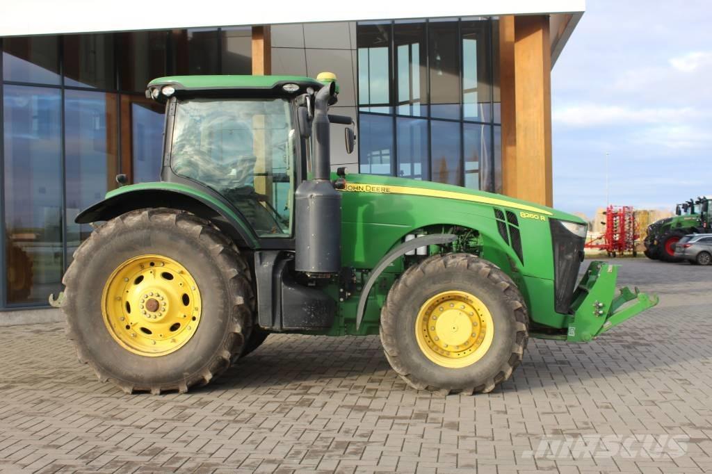 John Deere 8260 R Trattori