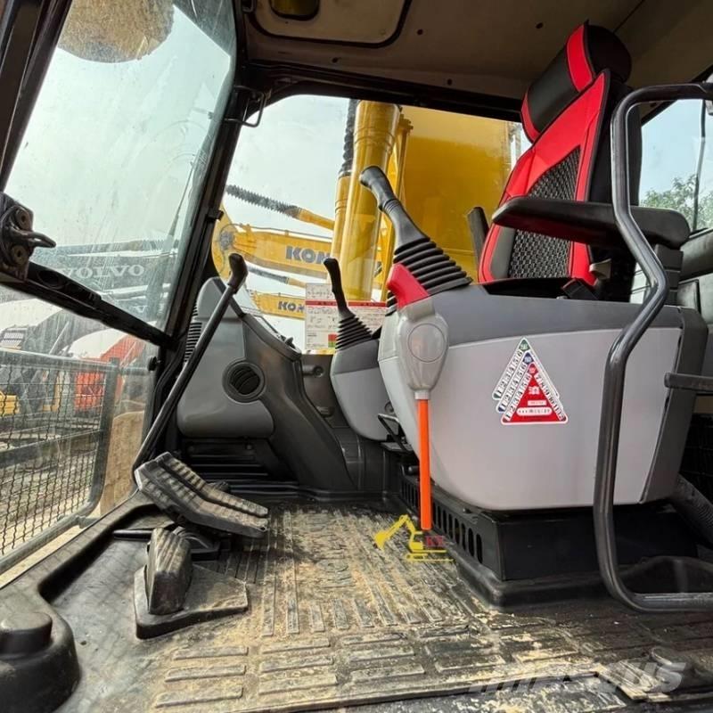 Komatsu PC 220-8 Escavatori cingolati