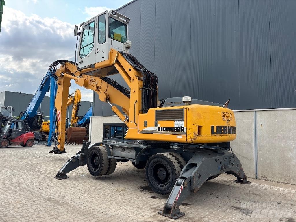 Liebherr A 904 C HD Movimentazione rifiuti