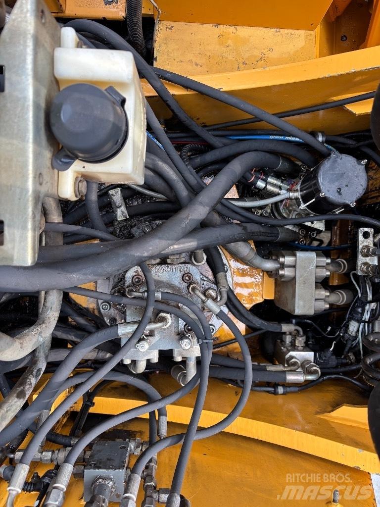 Liebherr A 904 C HD Movimentazione rifiuti