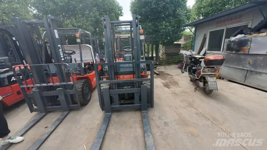 Heli CPC 30 Carrelli elevatori diesel