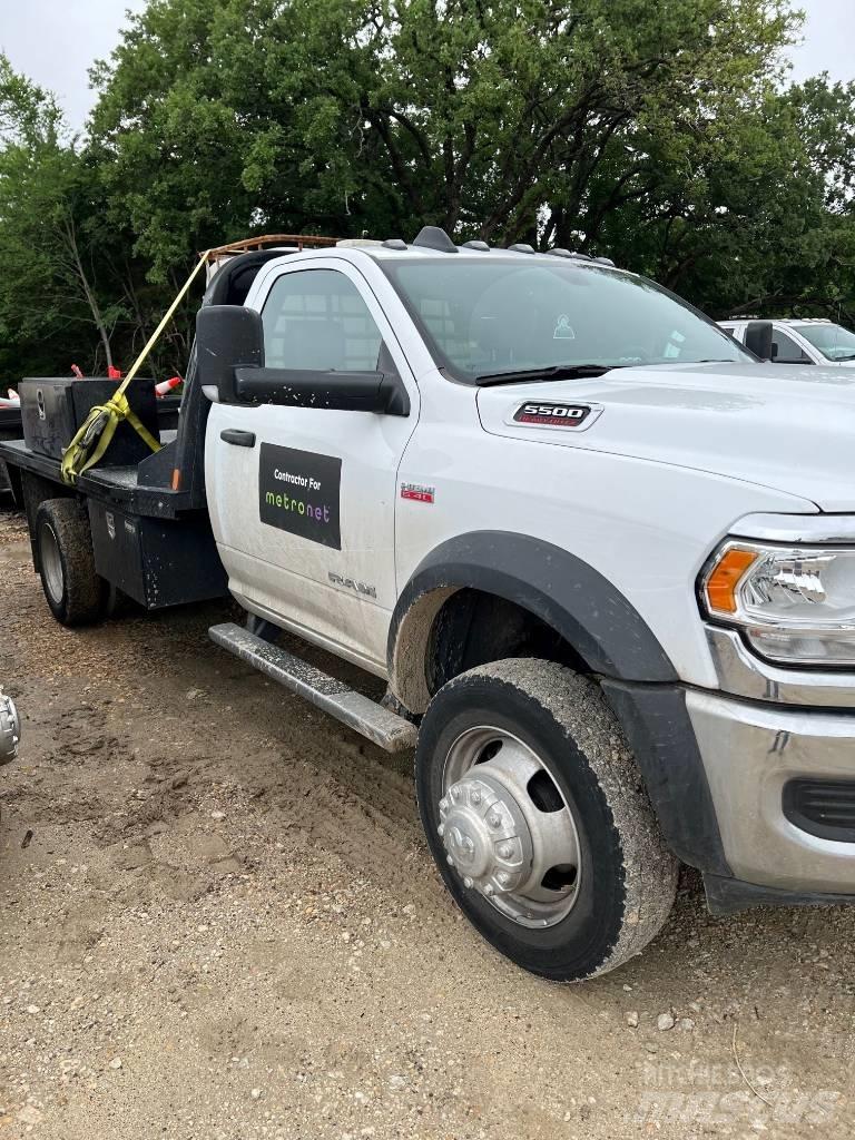 RAM 5500 Camion con sponde ribaltabili