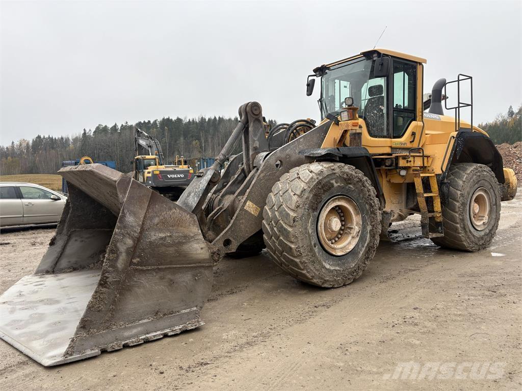 Volvo L180G Pale gommate