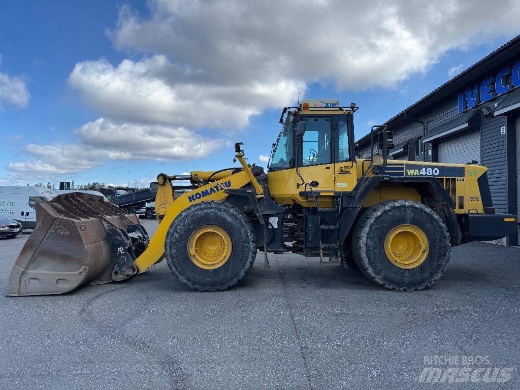 Komatsu WA 480 Pale gommate