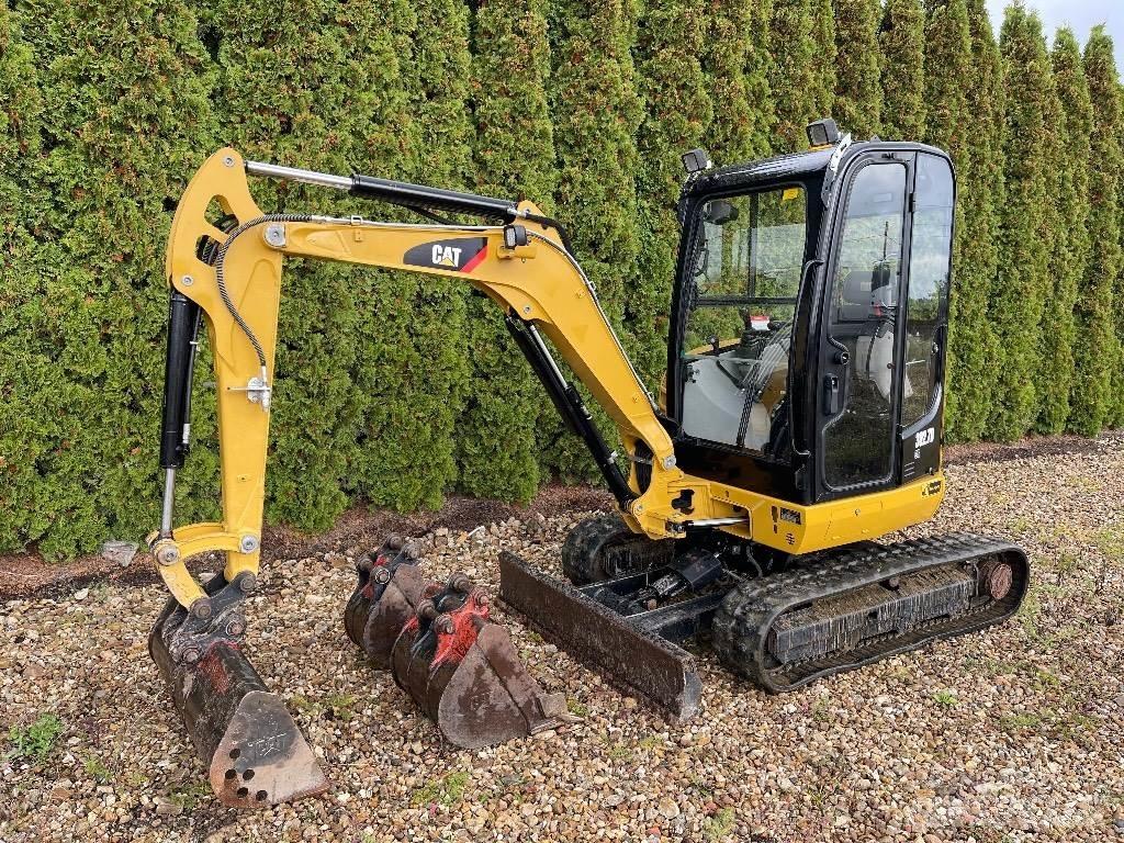 CAT 302.7D CR Miniescavatori