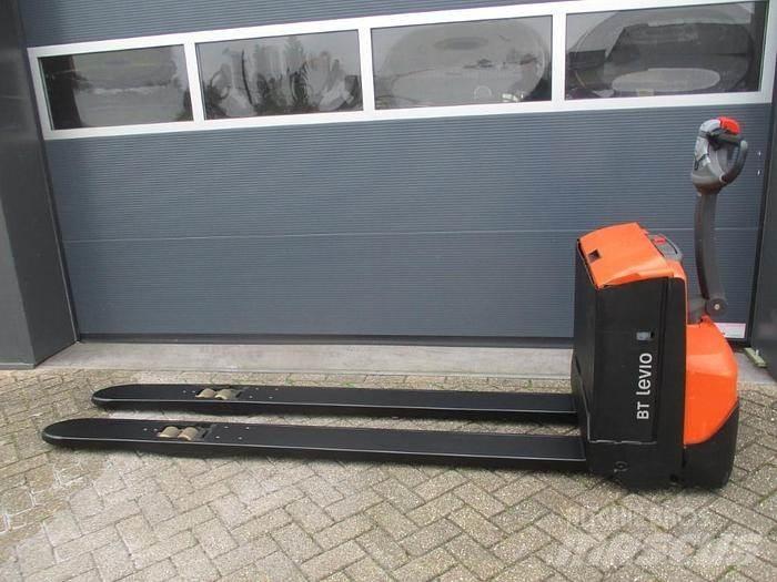 Toyota LWE 250 Transpallet manuale