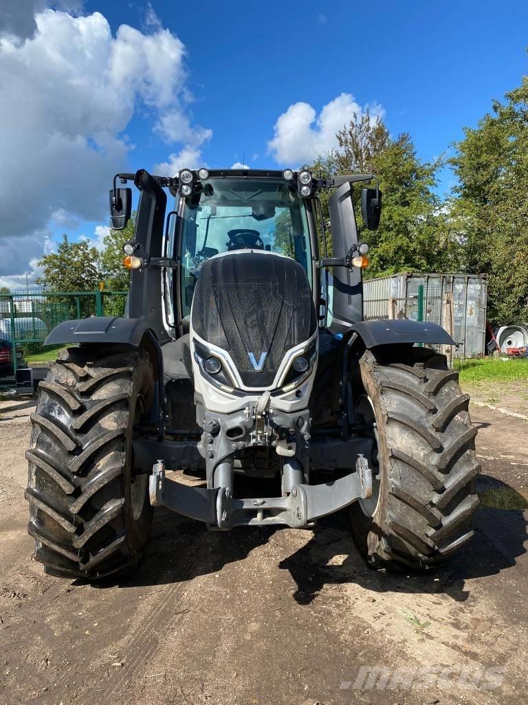 Valtra T 235 Trattori