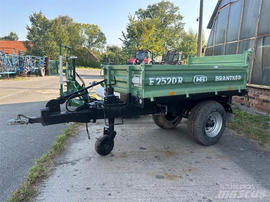 Brantner E 2520 Rimorchi per balle