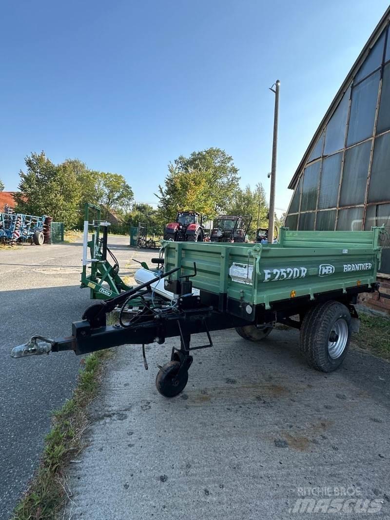 Brantner E 2520 Rimorchi per balle