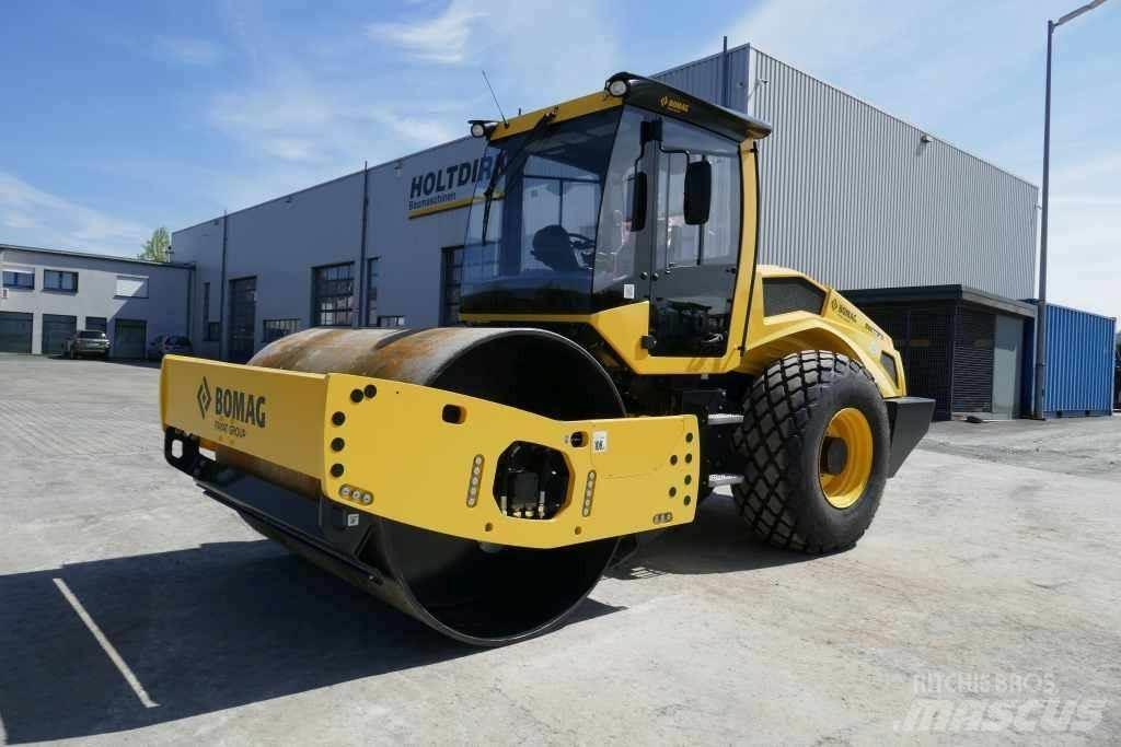 Bomag BW 213 D-5 Compattatori da suolo