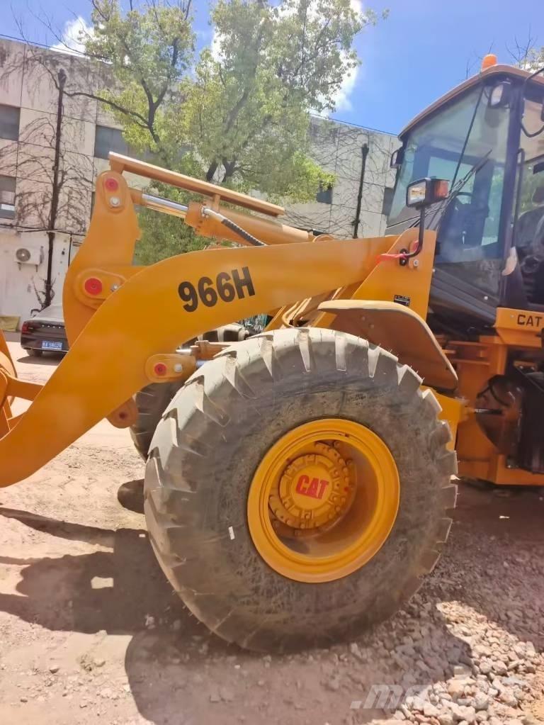 CAT 966 H Pale gommate
