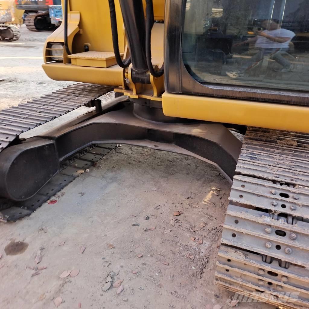 CAT 307 D Escavatori medi 7t - 12t