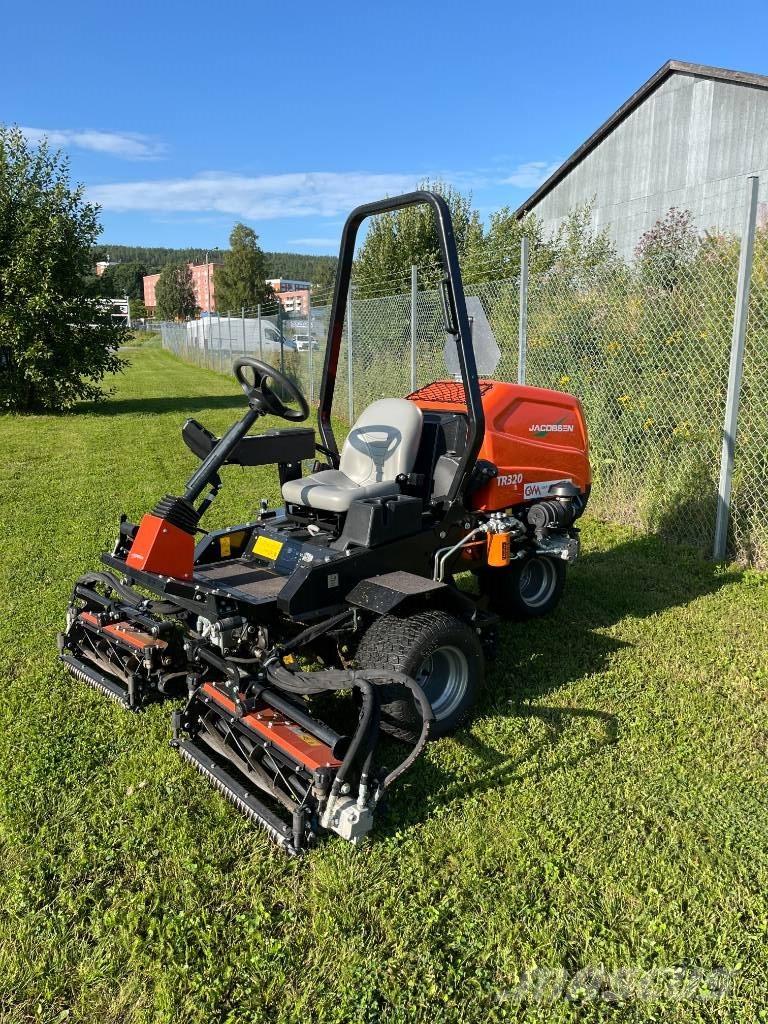 Jacobsen TR320 Tosaerba per il green