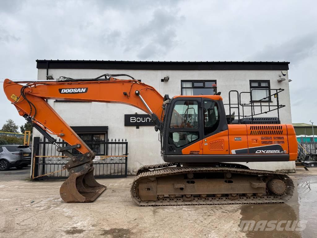 Doosan DX 225 LC-5 Escavatori cingolati