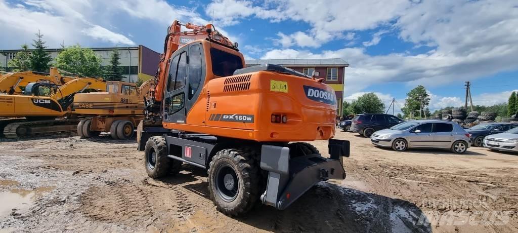 Doosan DX 160 W Escavatori gommati