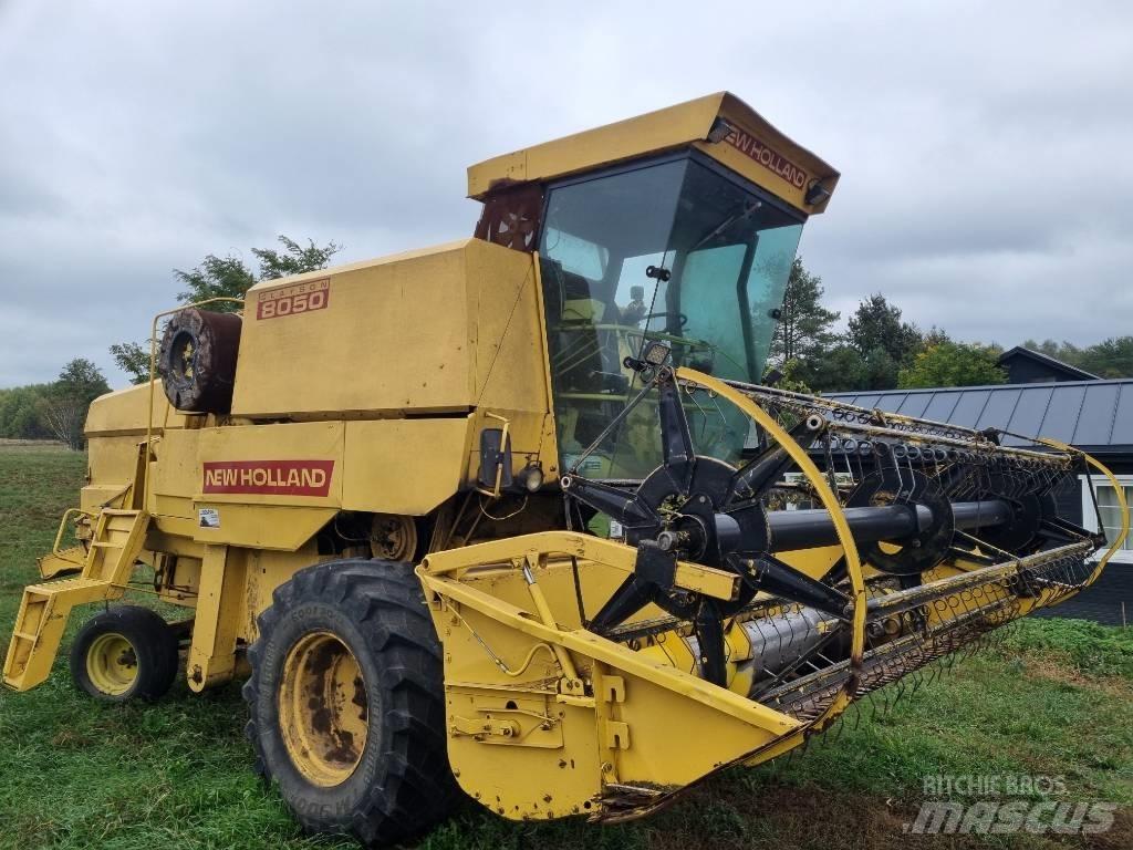 New Holland 8050 Mietitrebbiatrici