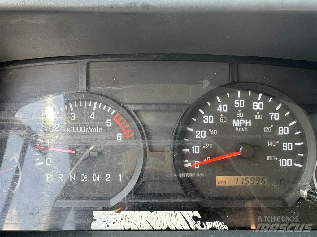 Isuzu NPR HD Camion ribaltabili