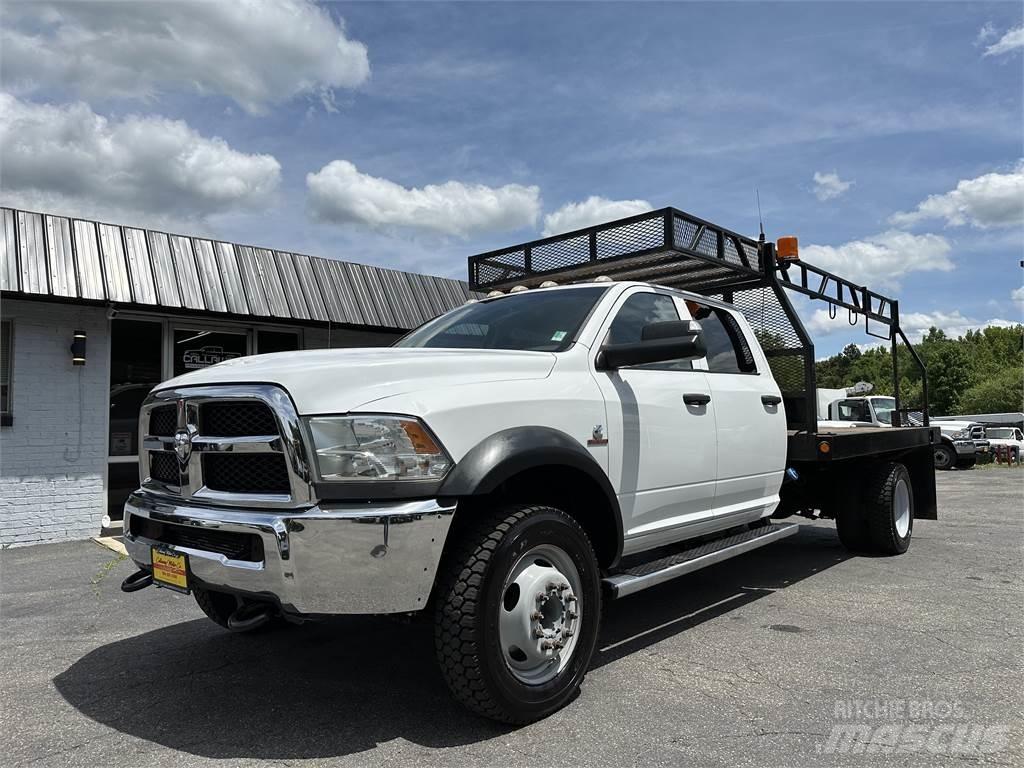 RAM 5500 Camion con sponde ribaltabili