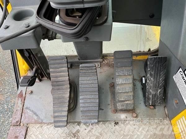 Grove RT890E Gru per terreni difficili