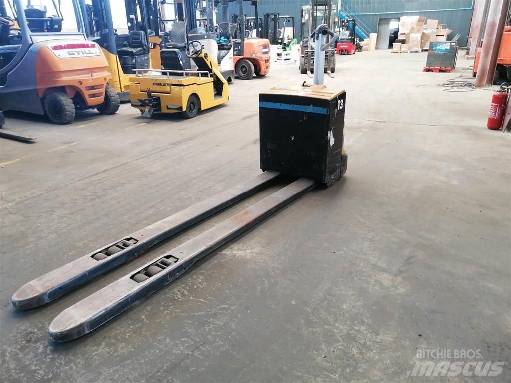 CAT NPP20N2 Transpallet uomo a terra