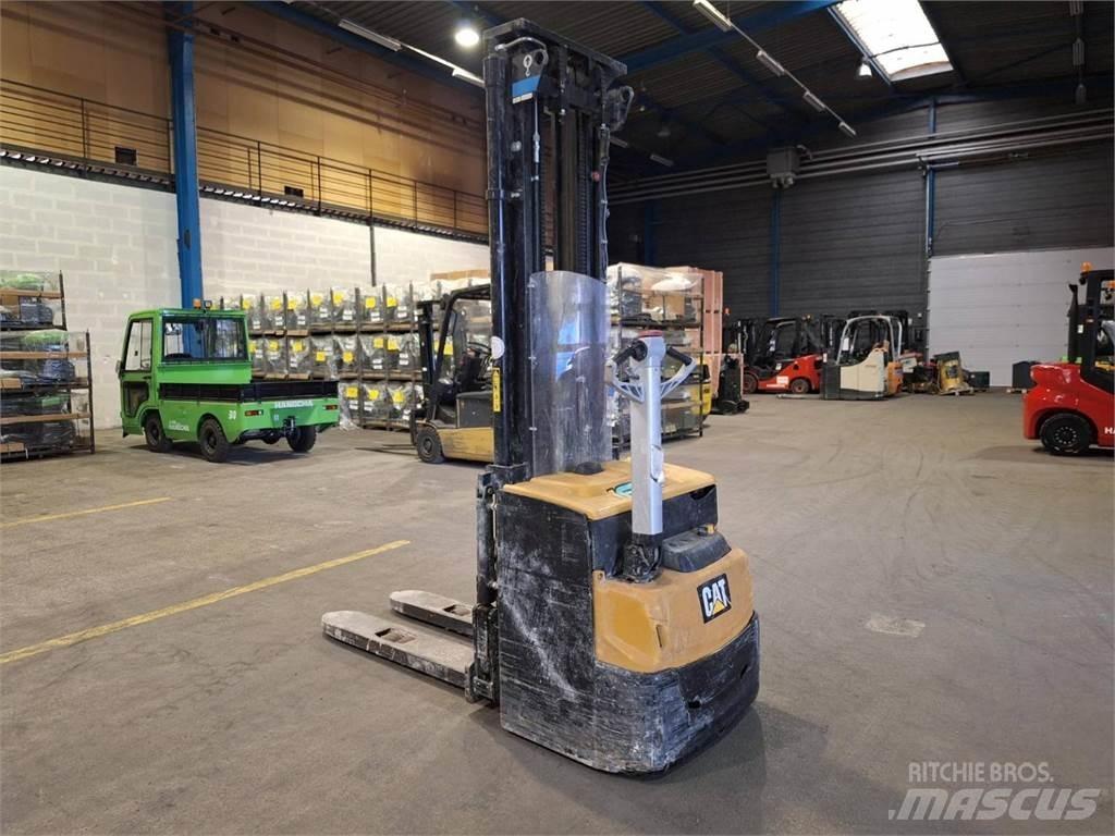 CAT NSP16N2 Transpallet uomo a terra