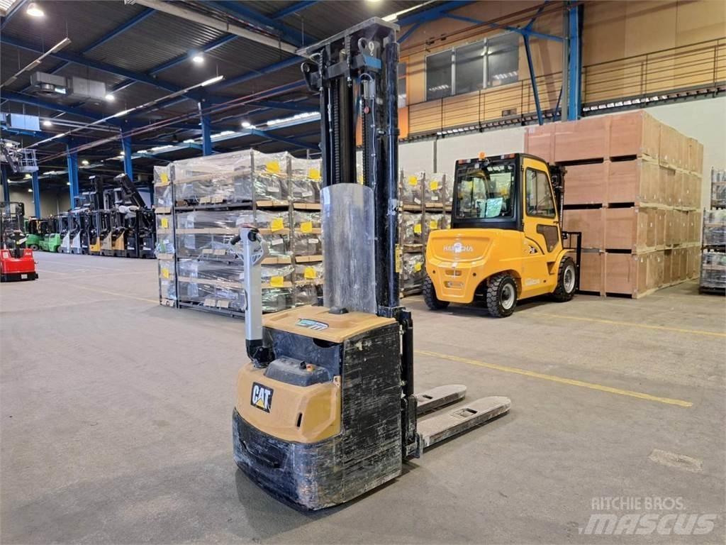 CAT NSP16N2 Transpallet uomo a terra