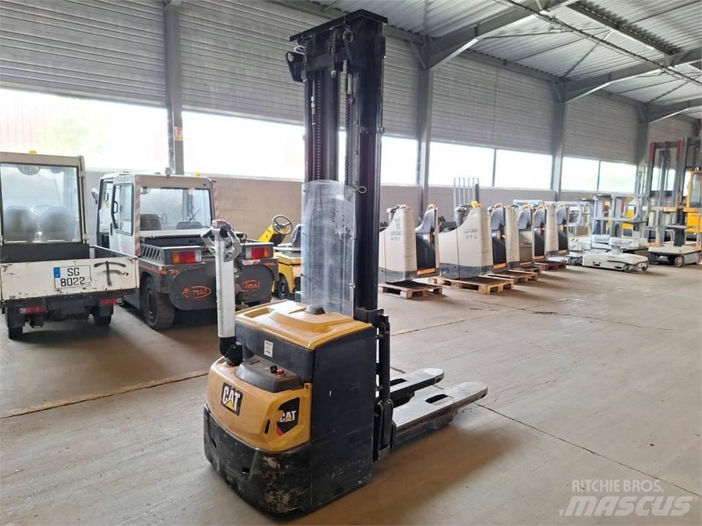 CAT NSP16N2 Transpallet uomo a terra