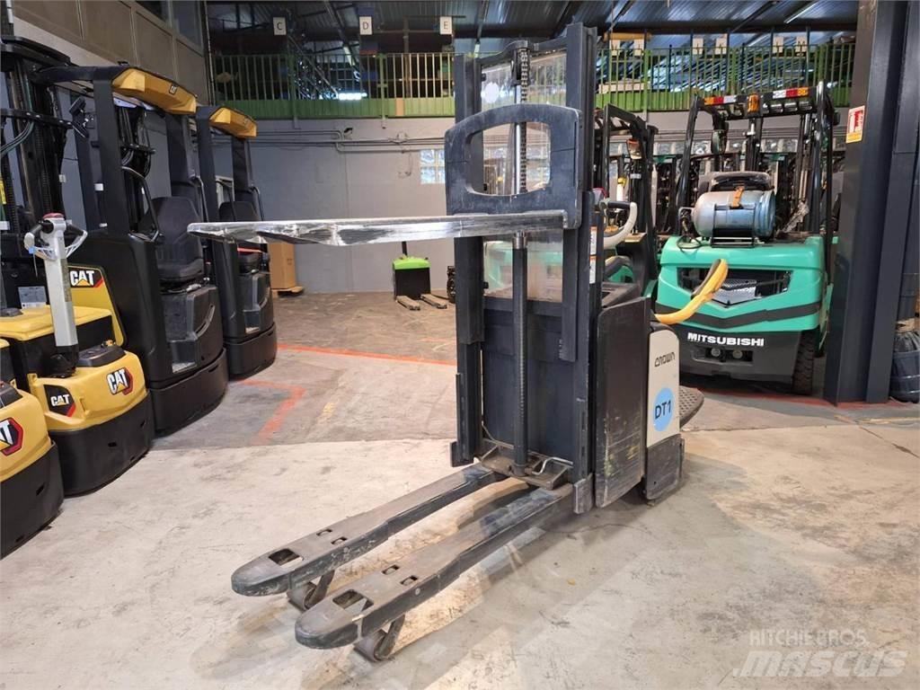 Crown DT3040 Carelli stoccatori  automatici-usati