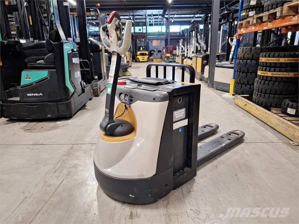 Crown WP3080 Transpallet uomo a terra