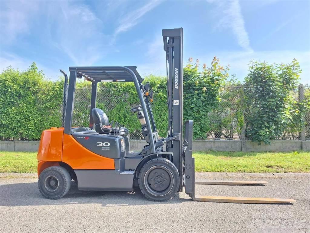 Doosan D30S 5 Carrelli elevatori-Altro