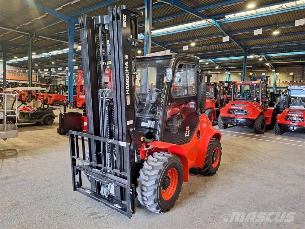 Hangcha TT25-4 Elevatore per esterni
