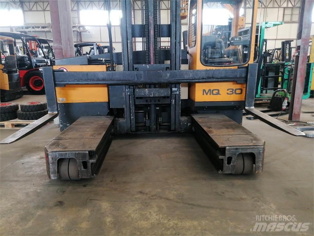 Hubtex MQ30 Carico laterale