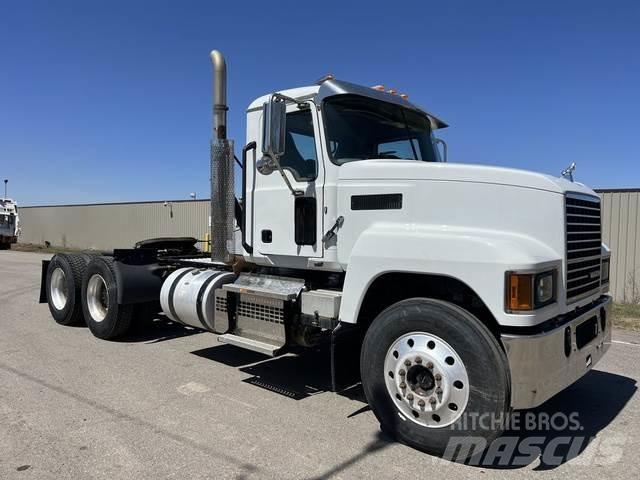 Mack PINNACLE Furgoni altro