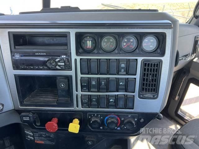 Mack PINNACLE Furgoni altro