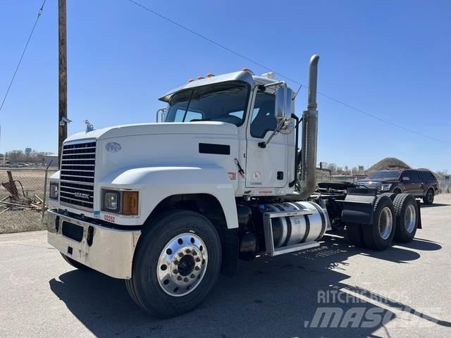 Mack PINNACLE Furgoni altro