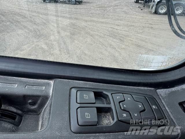 Volvo VHD Furgoni altro