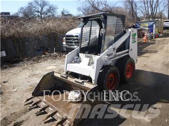 Bobcat 743B Mini Pale Gommate
