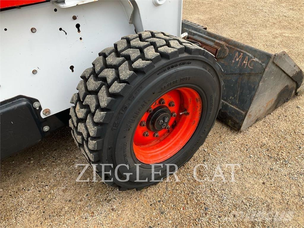 Bobcat S250 Mini Pale Gommate