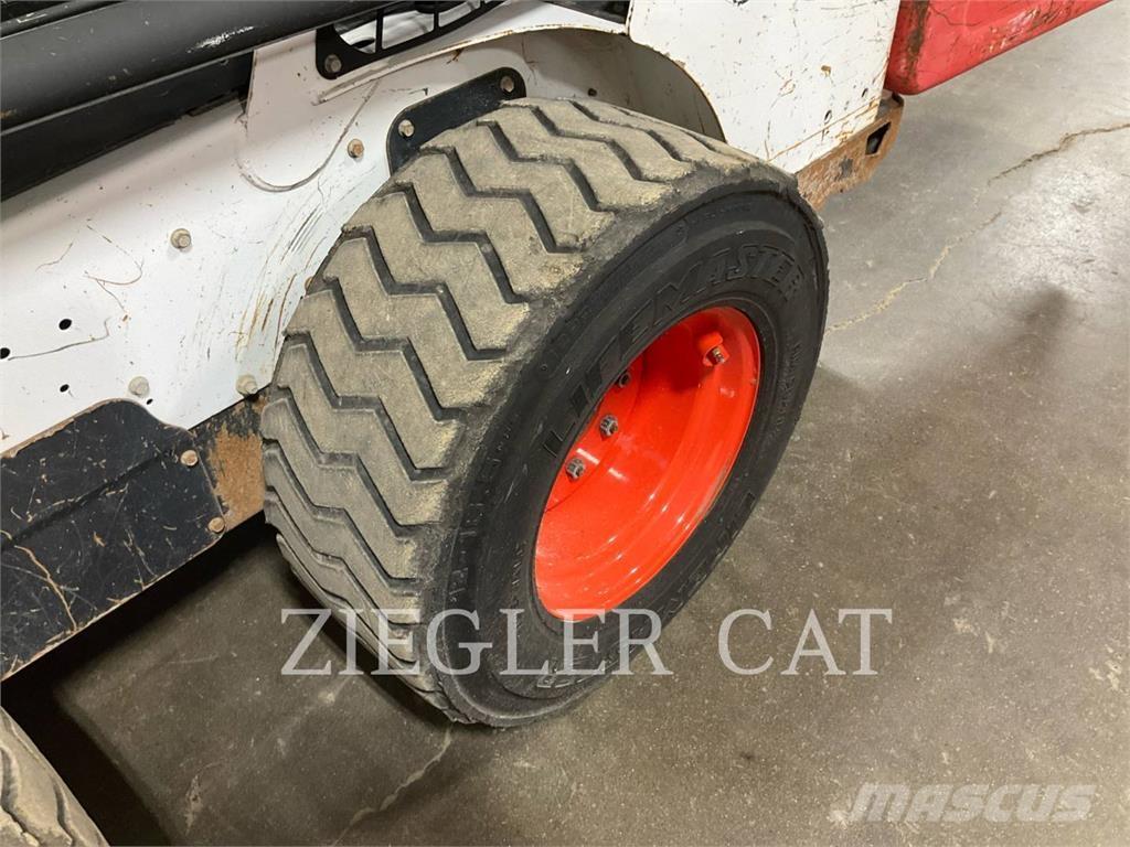 Bobcat S550_US Mini Pale Gommate