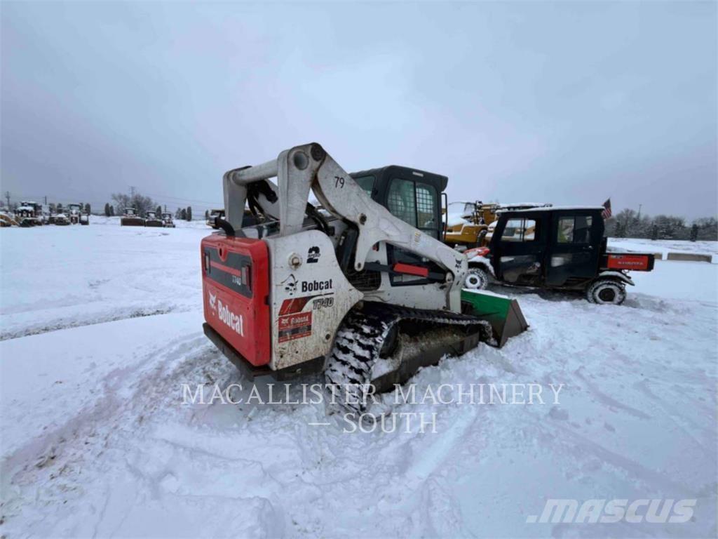 Bobcat T740 Pale cingolate