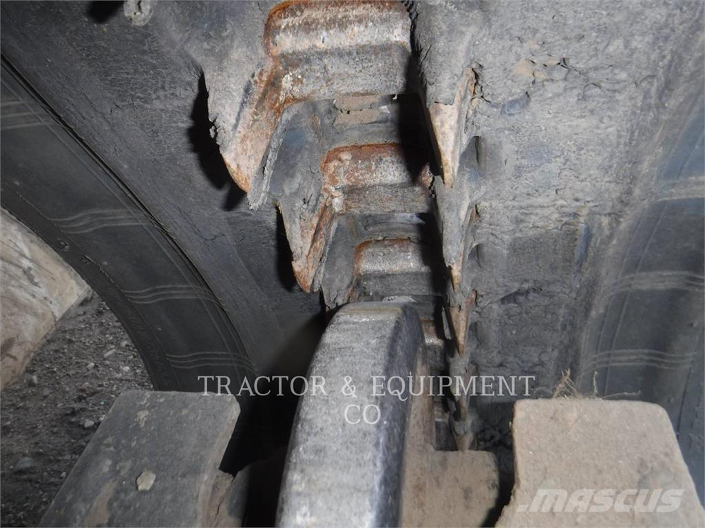 Bobcat T76 Mini Pale Gommate