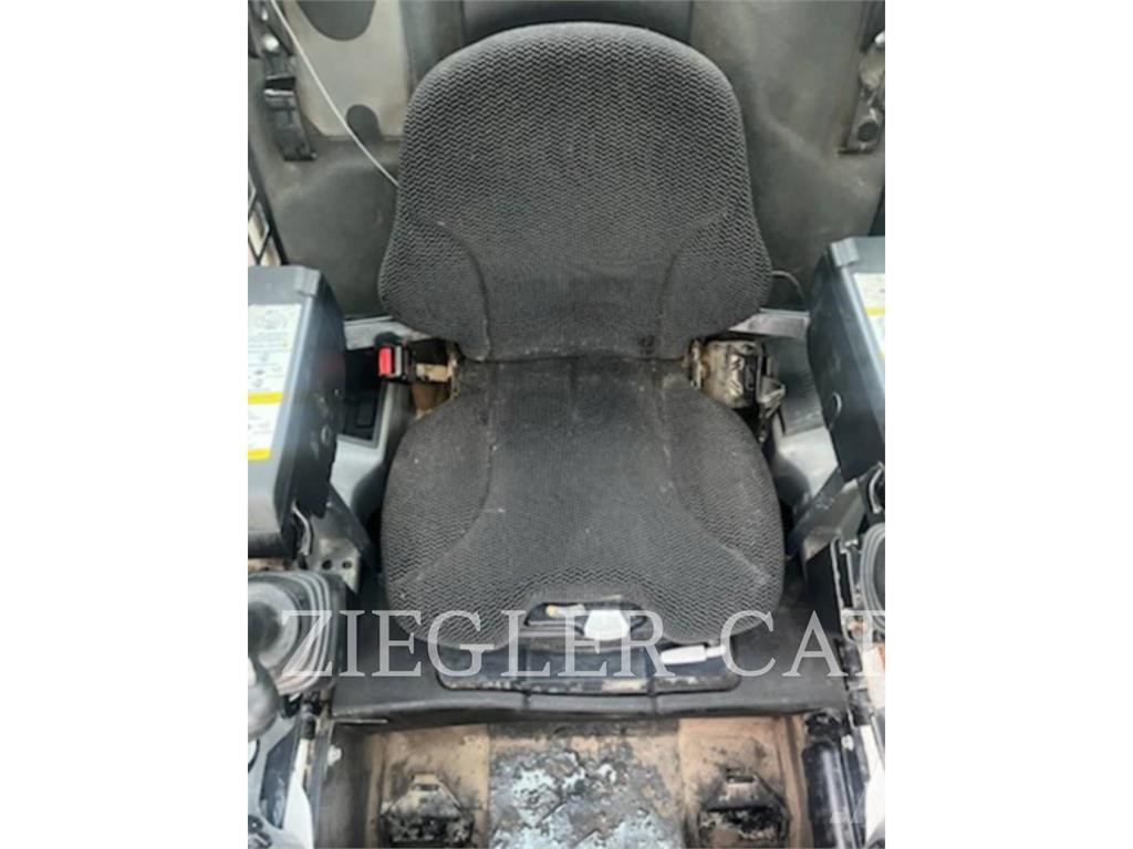 Bobcat T770 Pale cingolate