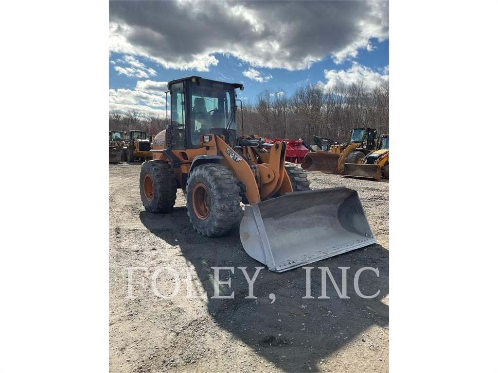 CASE 521F Pale gommate