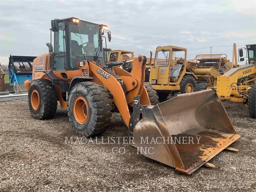 CASE 621F Pale gommate